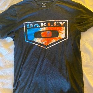Oakley T-shirt